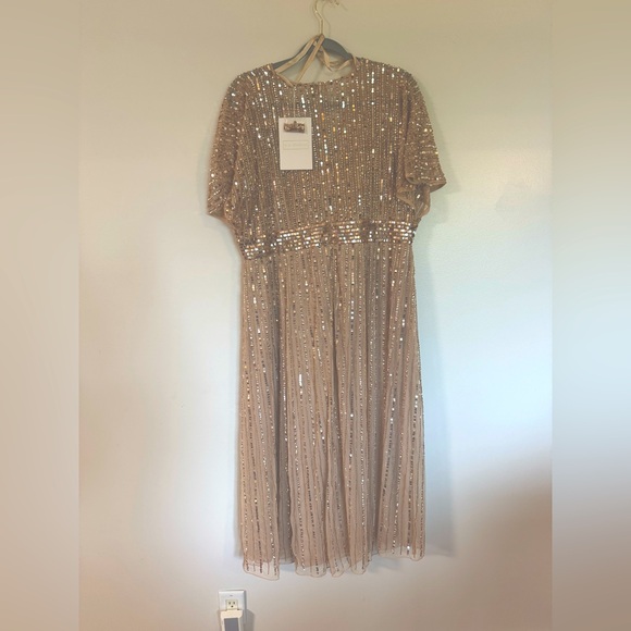 Mac Duggal Empire Waist Embellished Short Sleeved Dress taupe champagne size 16 - Picture 5 of 5